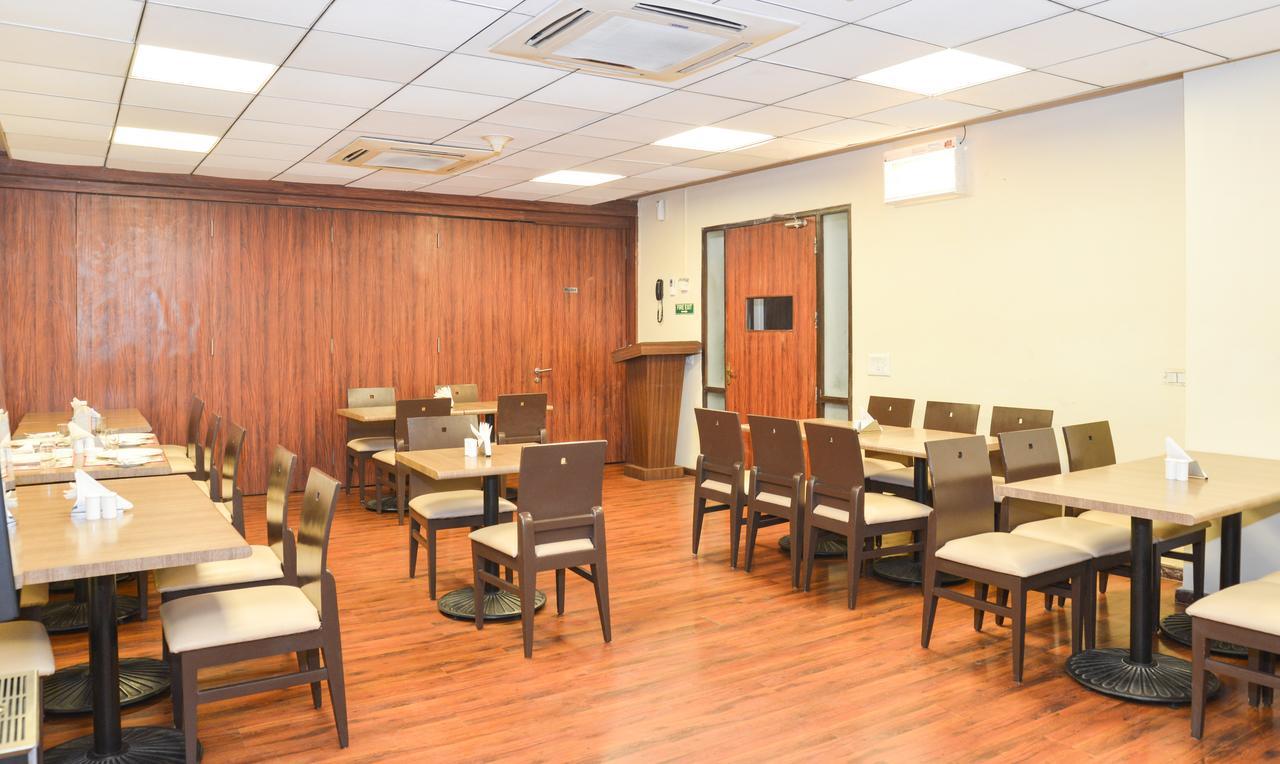 Hotel Treebo Check In By Oran Nowe Delhi Zewnętrze zdjęcie