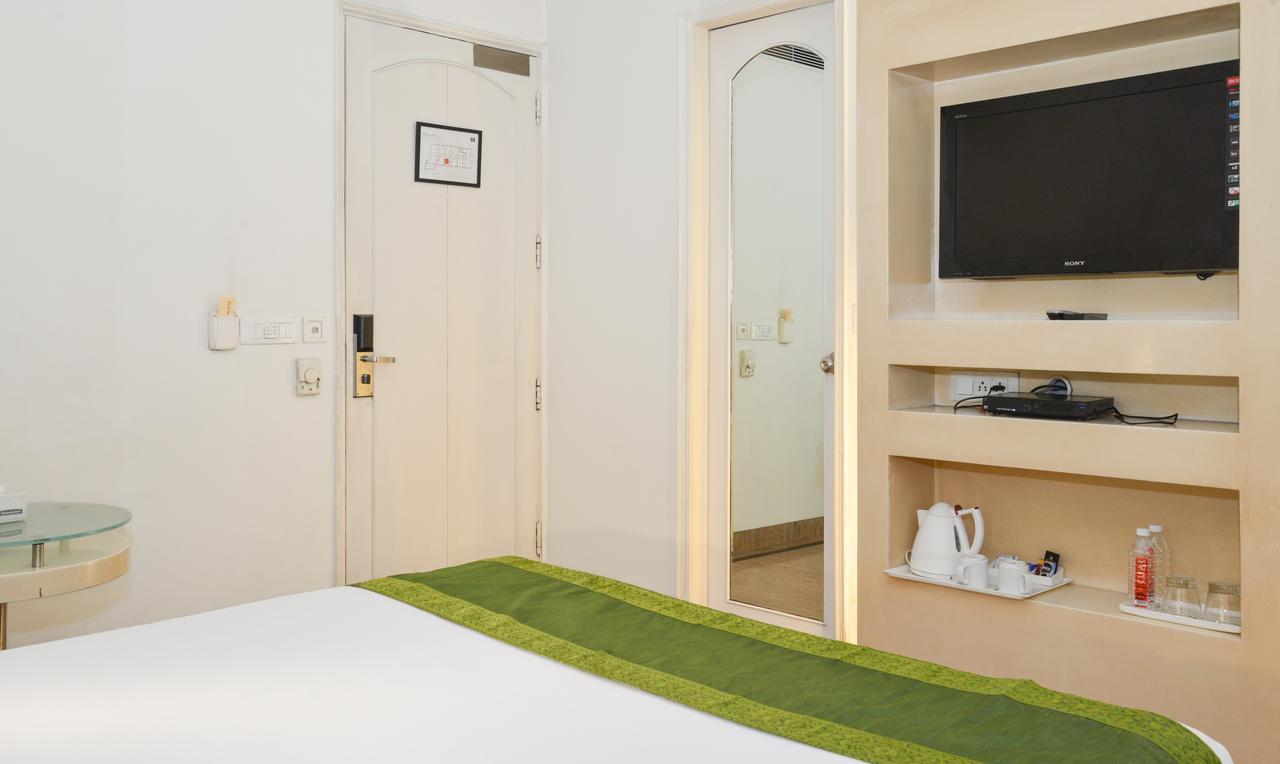 Hotel Treebo Check In By Oran Nowe Delhi Zewnętrze zdjęcie