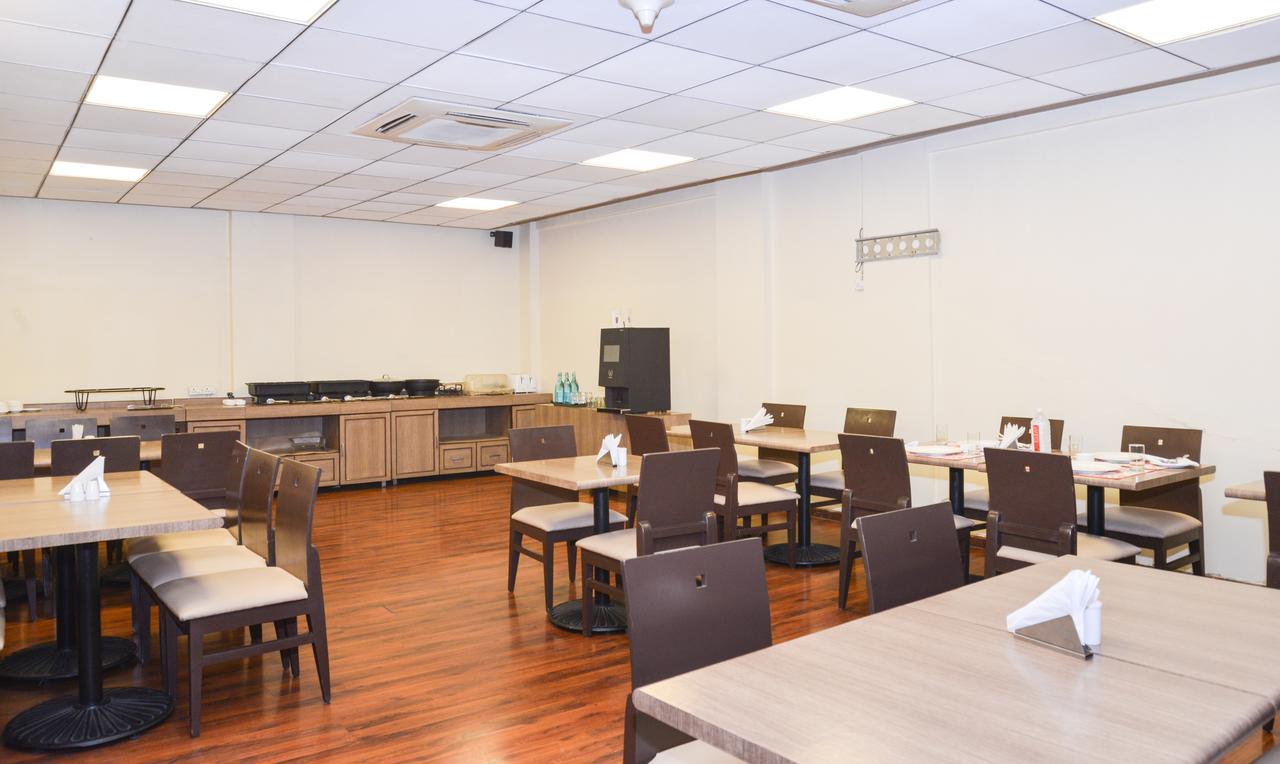 Hotel Treebo Check In By Oran Nowe Delhi Zewnętrze zdjęcie